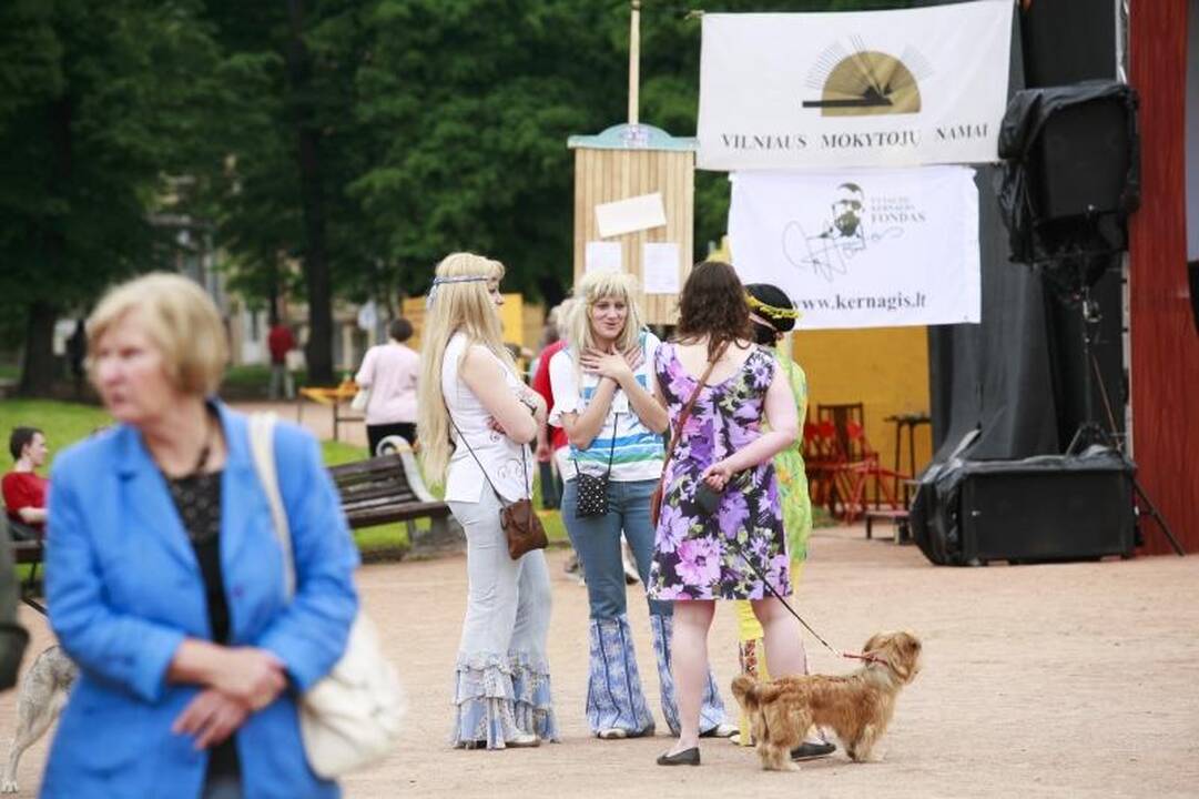 Brodo vaikai susirinko Lukiškių aikštėje