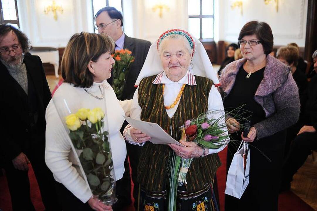 Nusipelniusiems kauniečiams – garbės ženklai ir medaliai