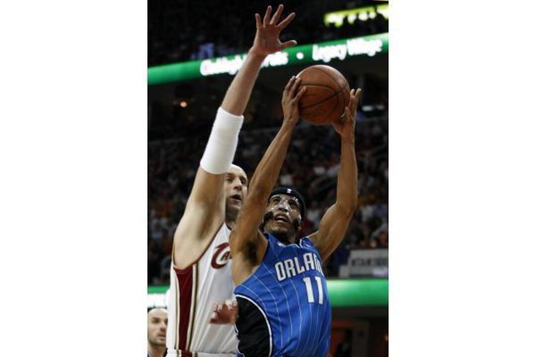 „Cavaliers“ nugalėjo „Magic“