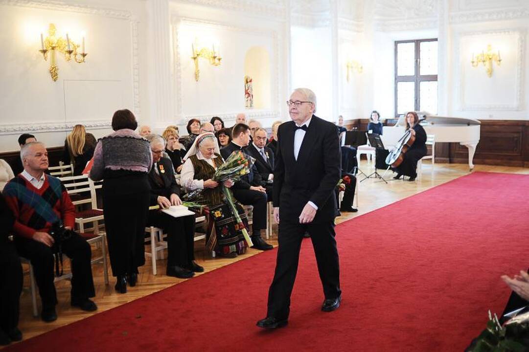 Nusipelniusiems kauniečiams – garbės ženklai ir medaliai