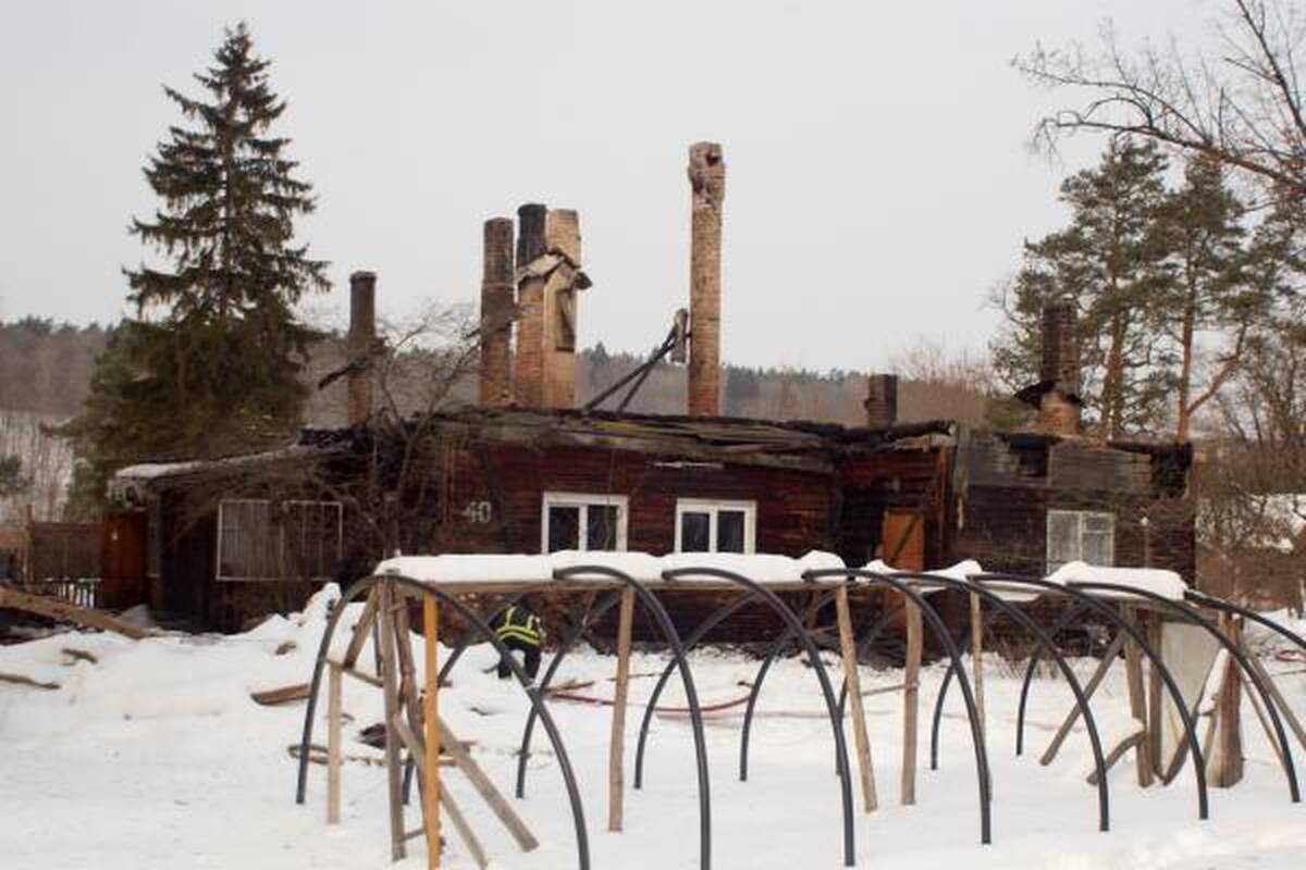 Prestižinėje Laurų gatvėje gaisras be pastogės paliko penkias šeimas