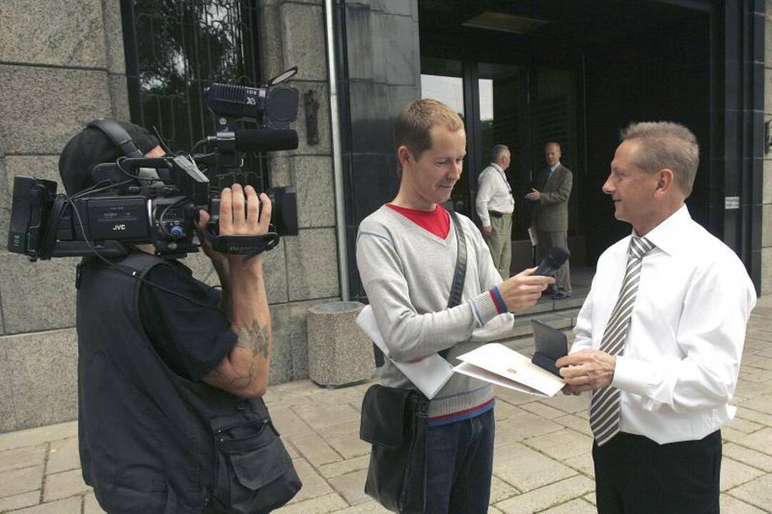 Kauno miesto savivaldybės taryba apdovanojo krepšinio veteranus