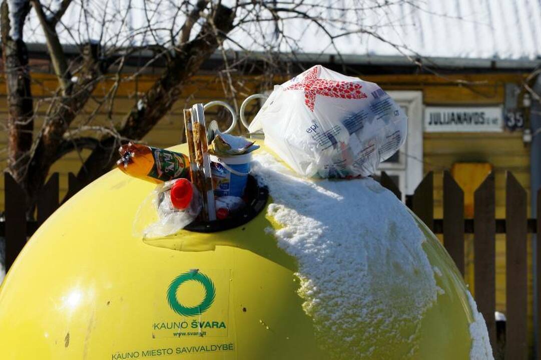 Kur mesti šiukšles, jei perpildytas konteineris?