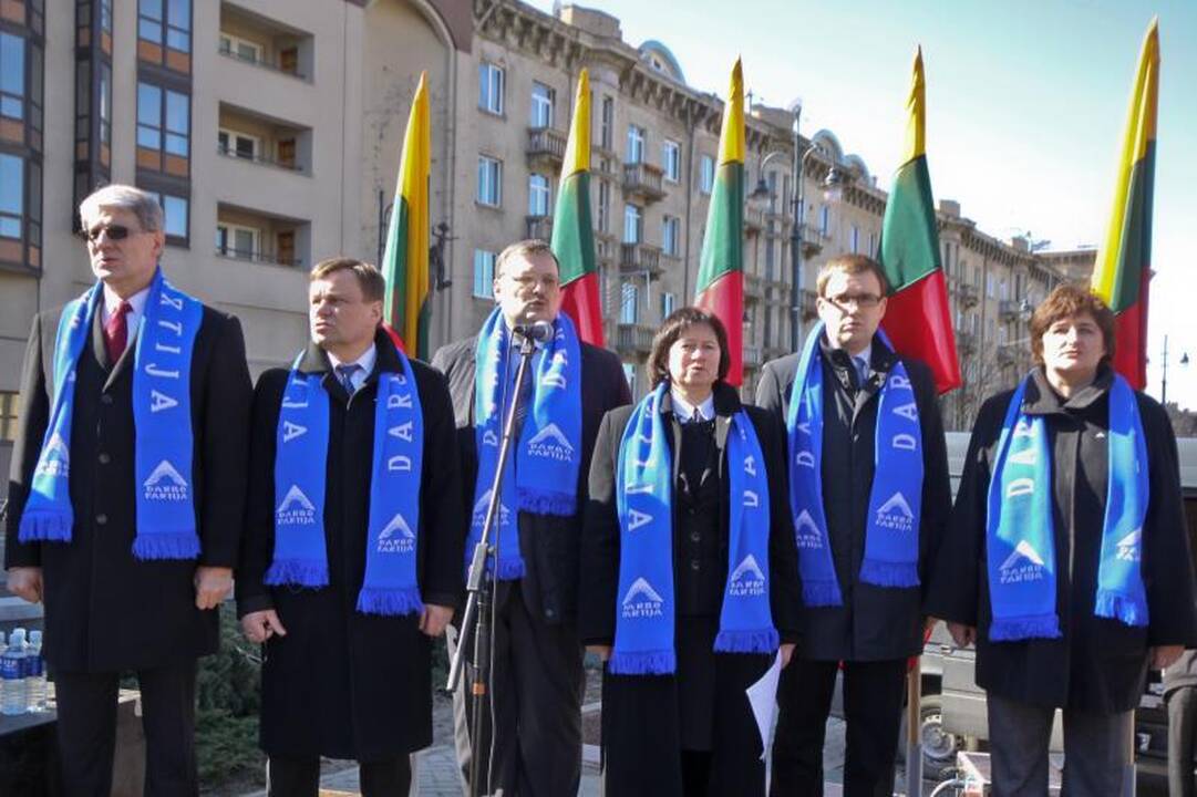 Darbo partija surengė prieš teismus nukreiptą mitingą (papildyta)