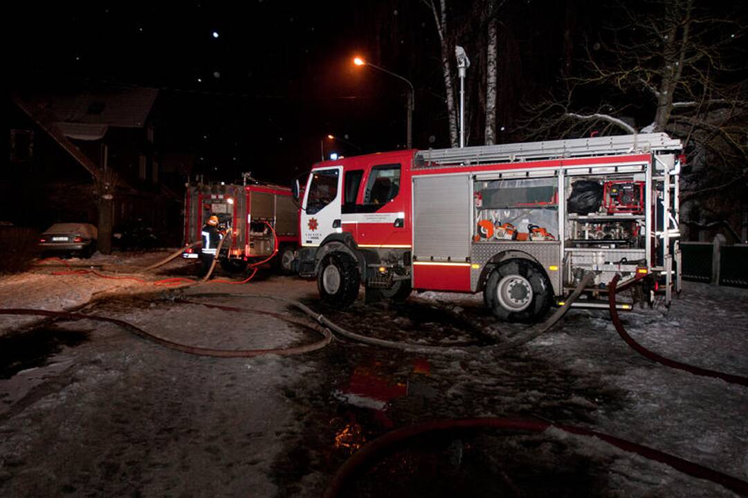 Vilniuje kilo didelis gaisras, gyventojai įtaria padegimą