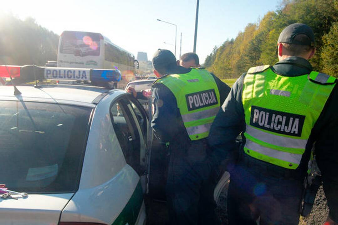 Vilniuje vogtu automobiliu siautėjo narkomanas