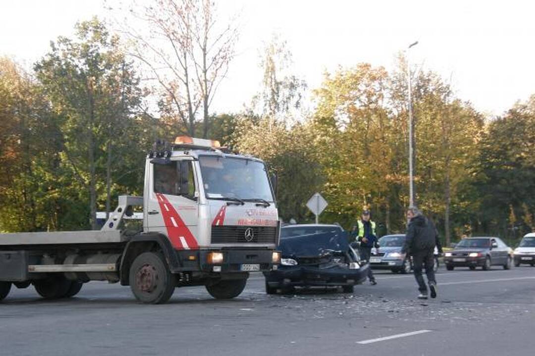 Latvio sukeltoje avarijoje sužalotas žmogus
