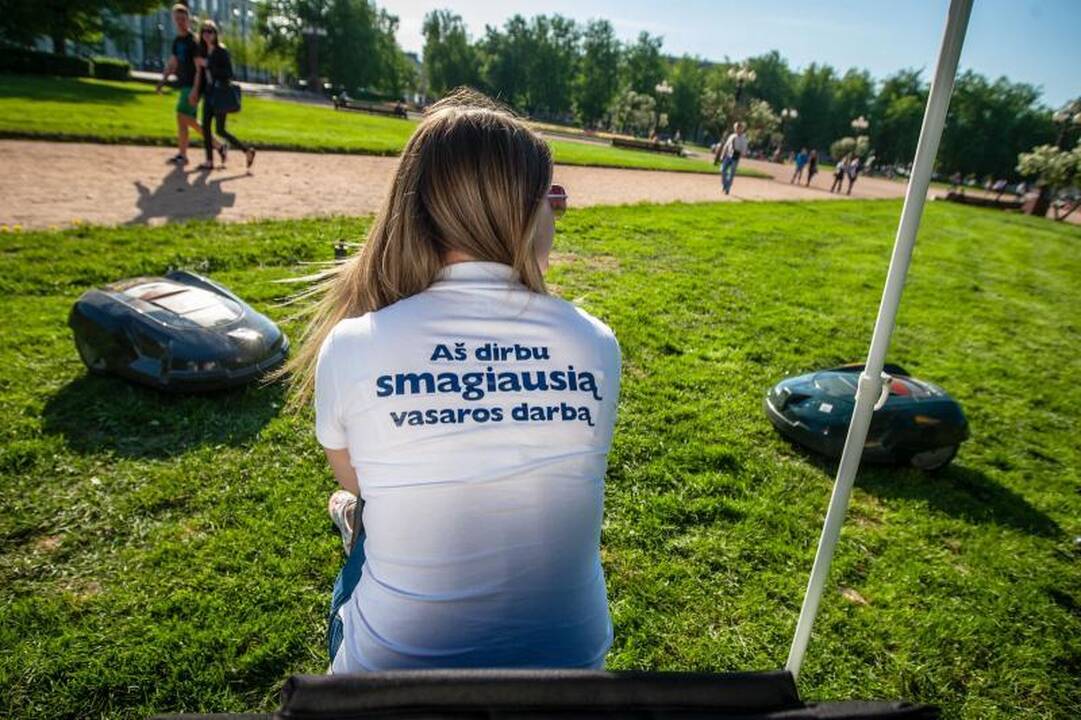 Prezidentė siūlo palengvinti jaunimui galimybes įsidarbinti
