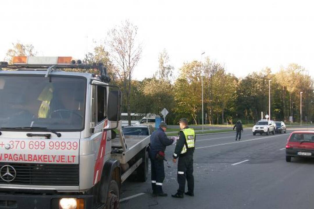 Latvio sukeltoje avarijoje sužalotas žmogus