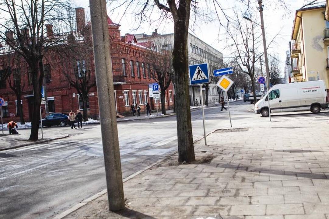 Per avariją Kauno centre nukentėjo niekuo dėtas pėstysis 