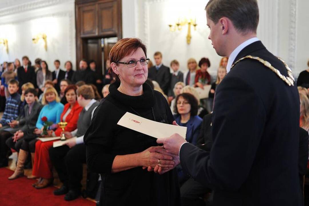 Rotušėje apdovanoti Kauną garsinantys moksleiviai
