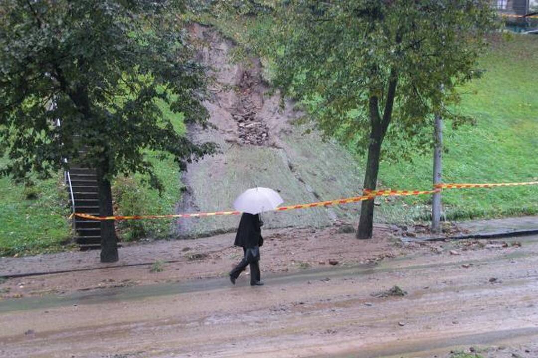 Nuošliauža paralyžiavo eismą Kauno Savanorių prospektu