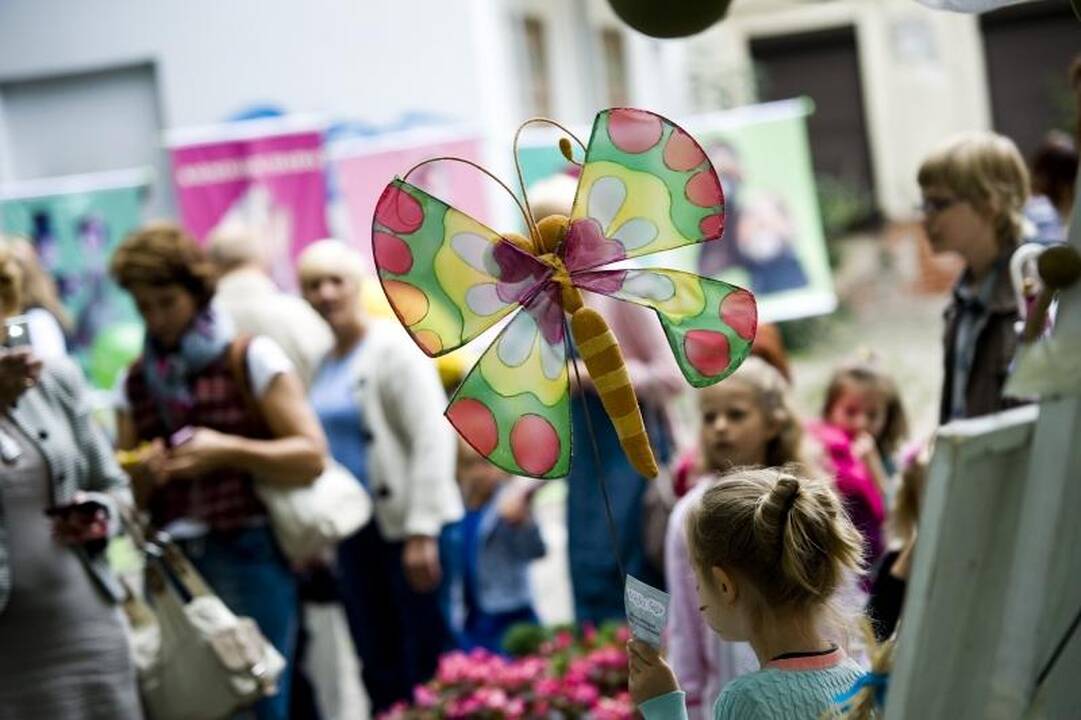 Kauno centre lėlės kvietė į pasakų miestą