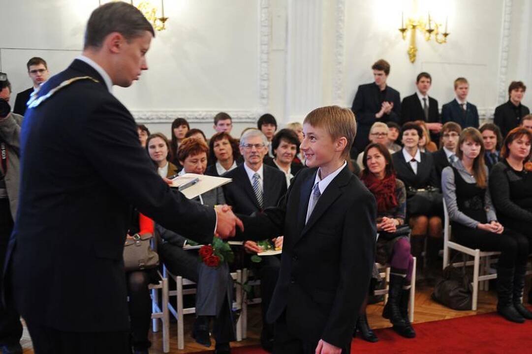 Rotušėje apdovanoti Kauną garsinantys moksleiviai
