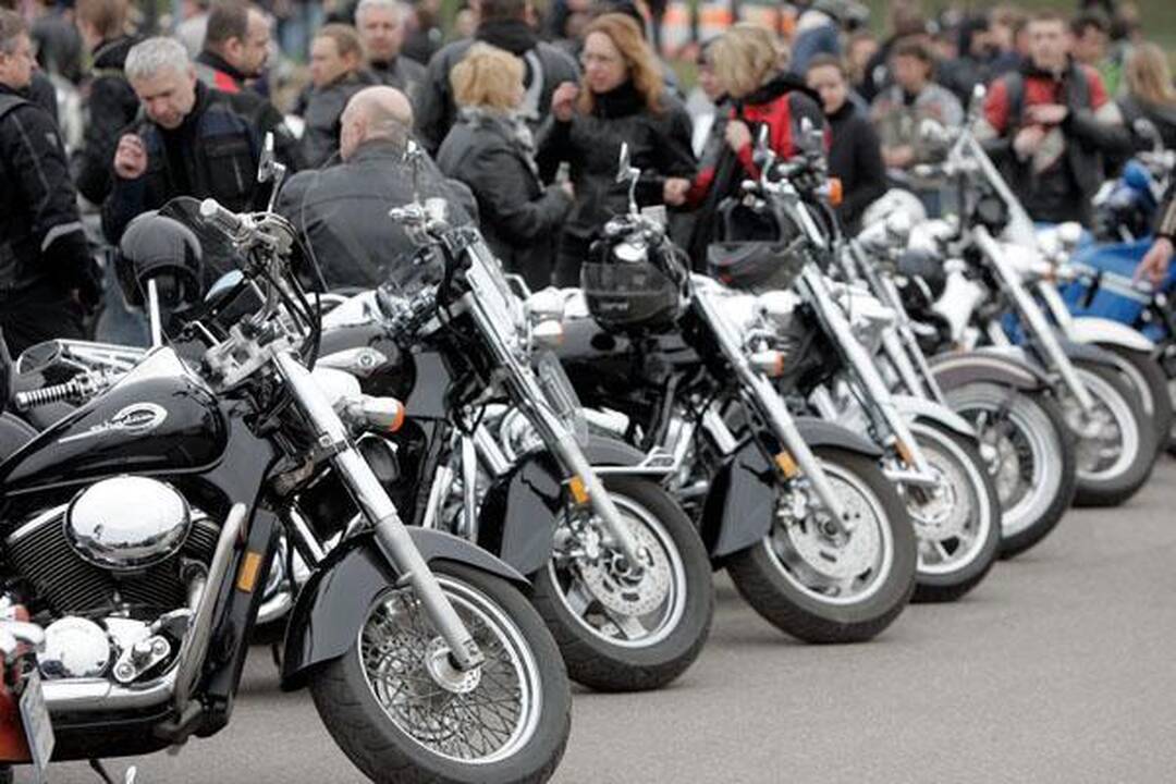 Per baikerių sezono atidarymą - motociklininko gaudynės