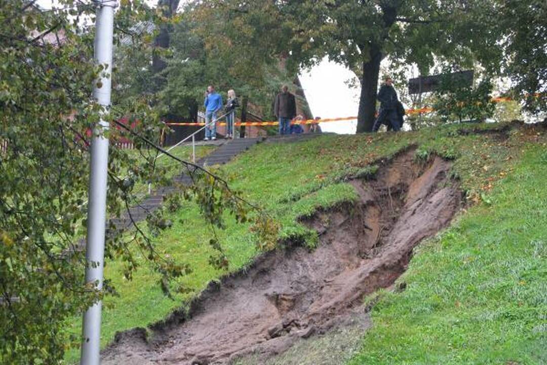Nuošliauža paralyžiavo eismą Kauno Savanorių prospektu