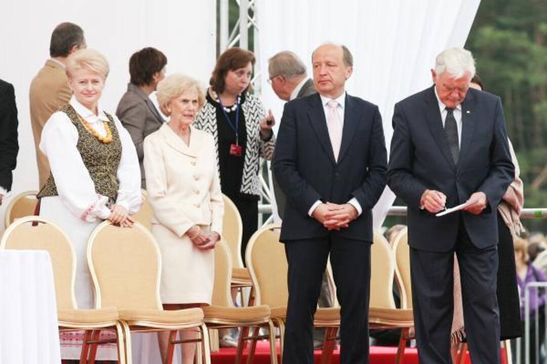 Dainų šventė: Latvijos ir Estijos vadovai prakalbo lietuviškai (papildyta)