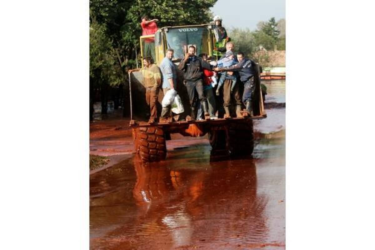 Vengrijoje išsiliejęs toksiškas šlamas nusinešė penktojo žmogaus gyvybę
