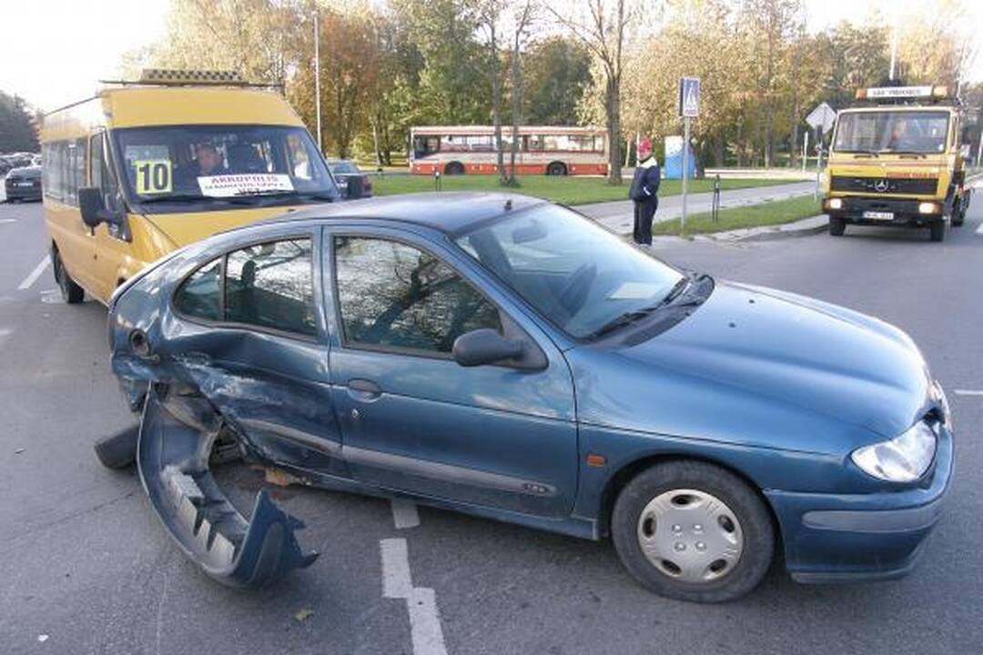 Toje pačioje sankryžoje - antra avarija per savaitę