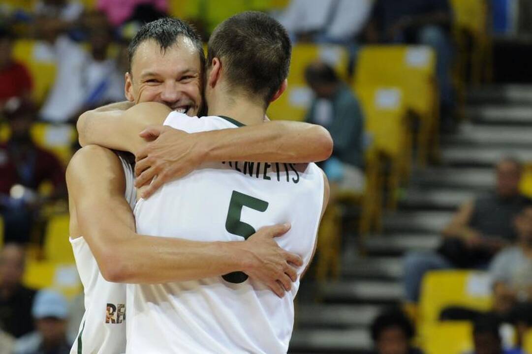 L.Kleiza: su rusais į finalą įsivėlęs paskui gali ir į lėktuvą nespėti