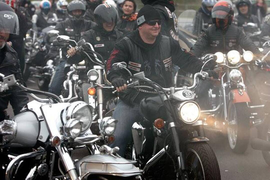 Per baikerių sezono atidarymą - motociklininko gaudynės