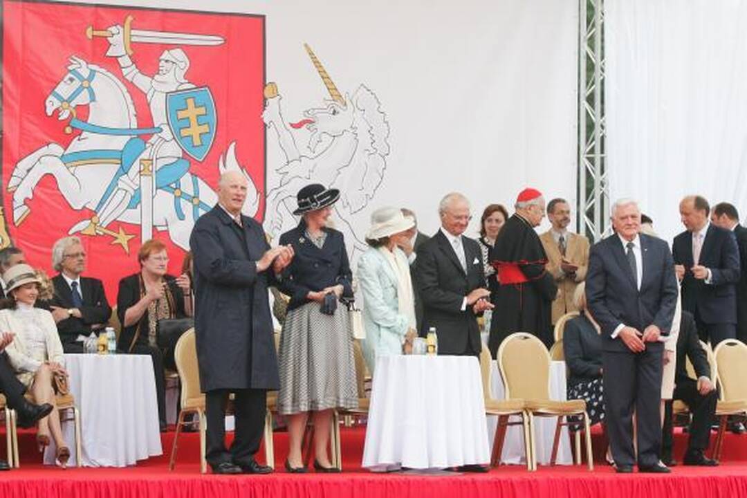 Dainų šventė: Latvijos ir Estijos vadovai prakalbo lietuviškai (papildyta)