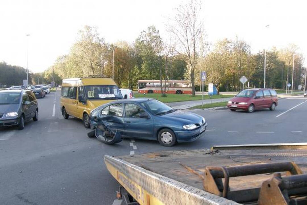 Toje pačioje sankryžoje - antra avarija per savaitę