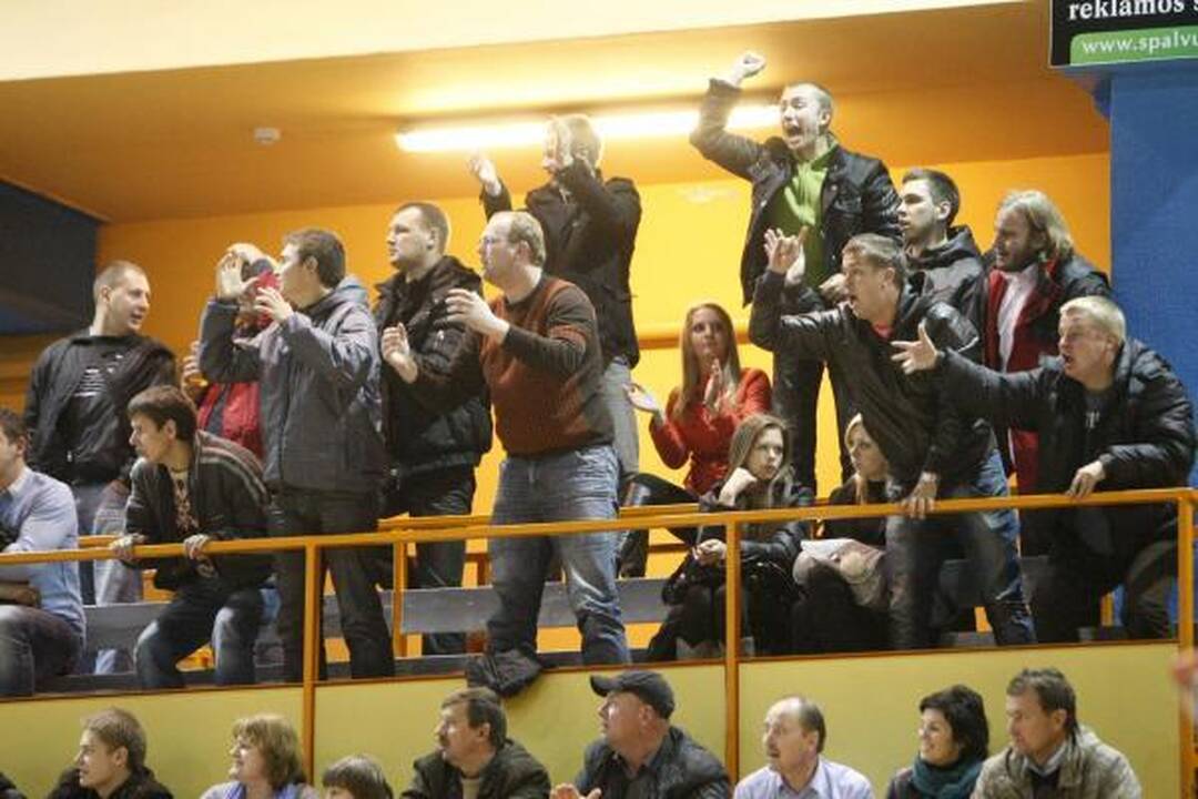 „Neptūnas“ garbingai priešinosi „Lietuvos rytui“