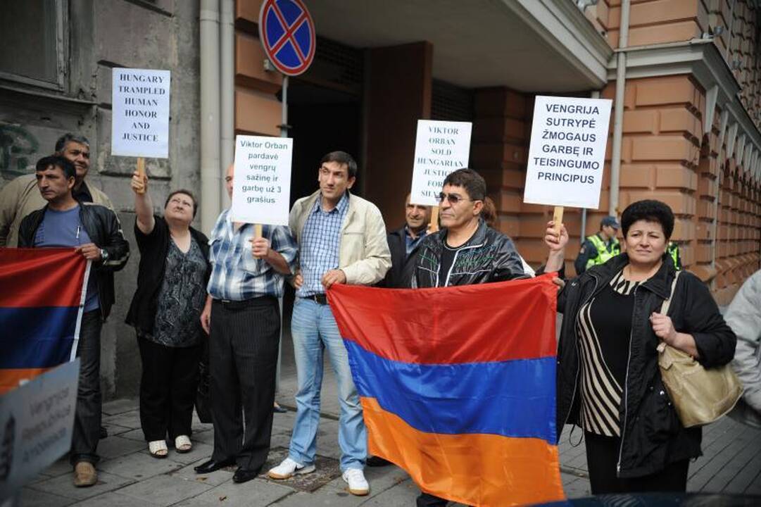 Sostinėje prie Vengrijos ambasados armėnų protestas