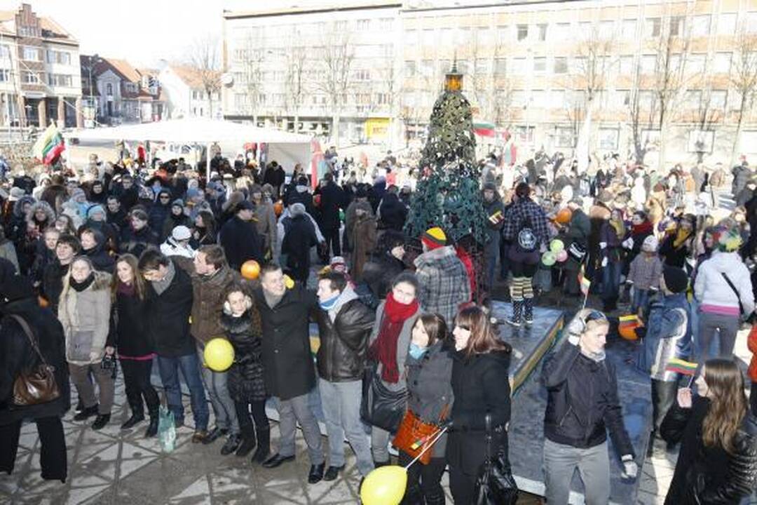 Klaipėdiečiai statė "Laisvės žiburį" 