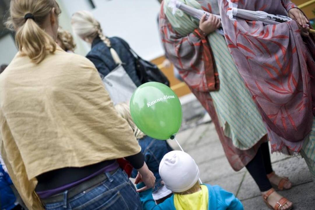 Kauno centre lėlės kvietė į pasakų miestą