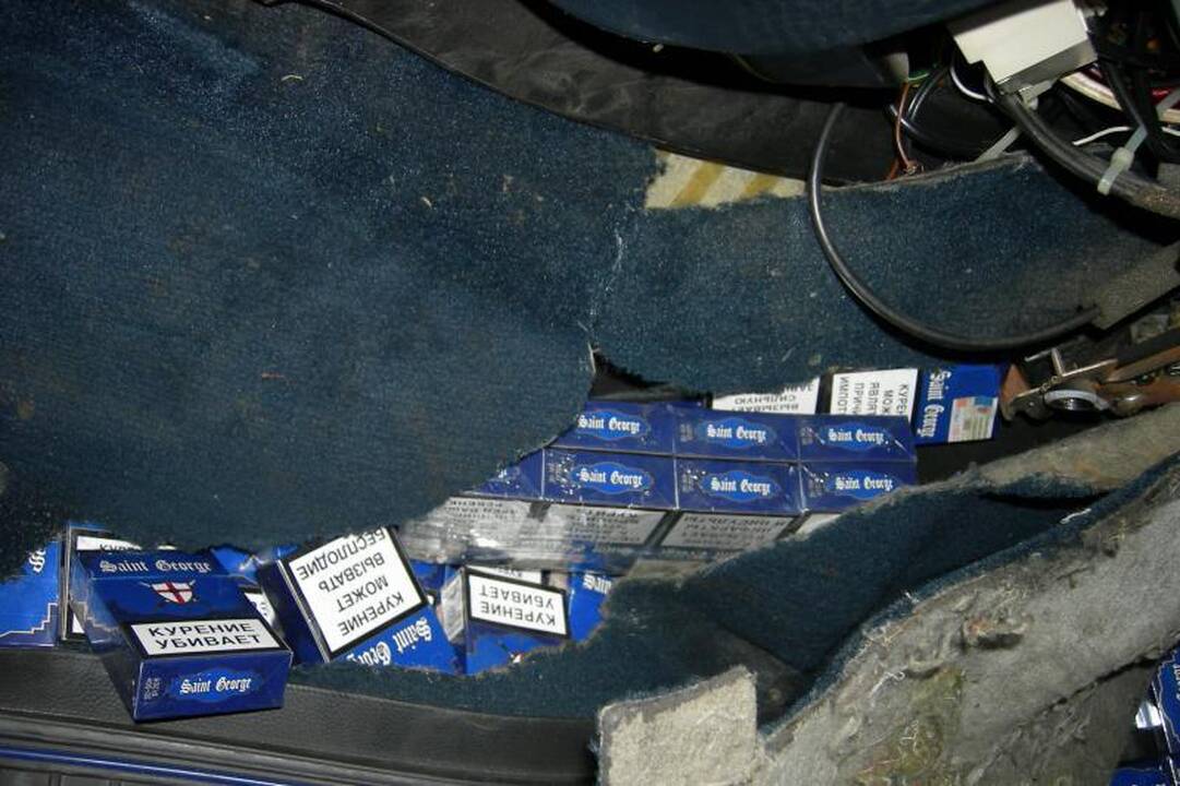 Rusijos piliečių automobiliuose – kontrabandinės cigaretės