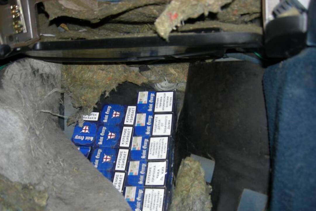 Rusijos piliečių automobiliuose – kontrabandinės cigaretės