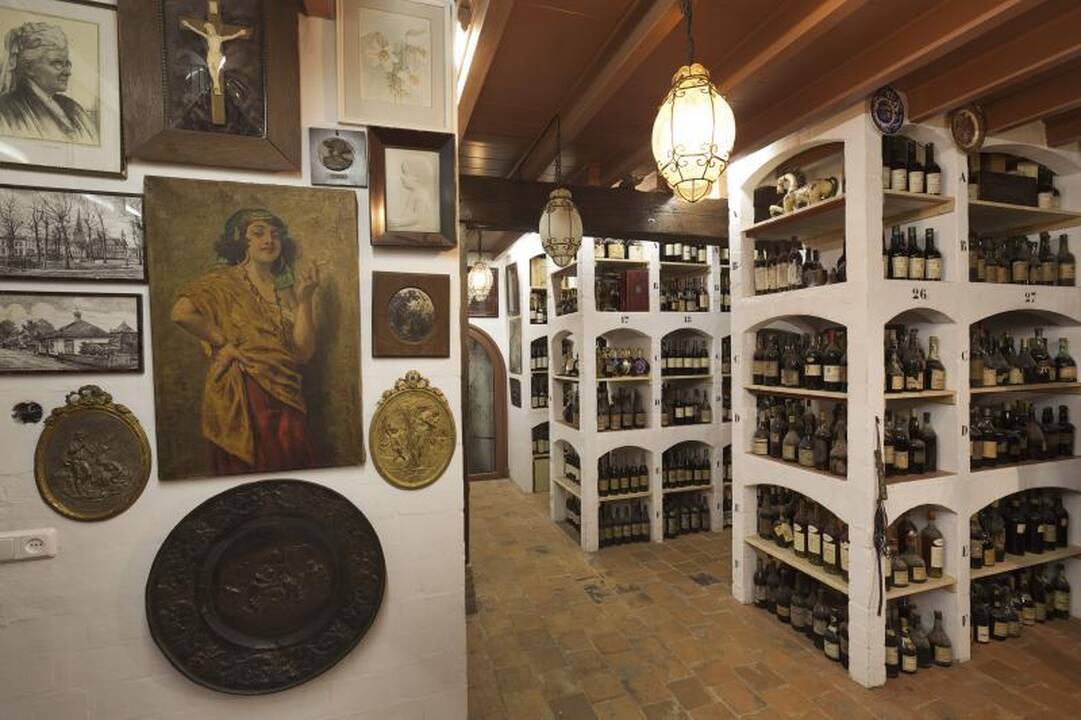 Aukcione parduodamas brangiausias pasaulyje konjakas