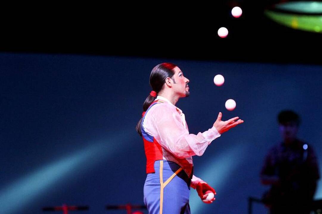 „Cirque du Soleil“ pasirodymą publika įvertino ovacijomis ir šūksniais