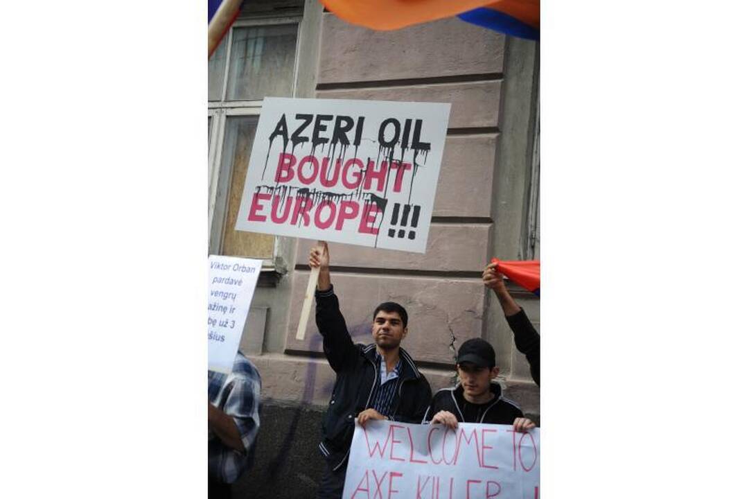 Sostinėje prie Vengrijos ambasados armėnų protestas