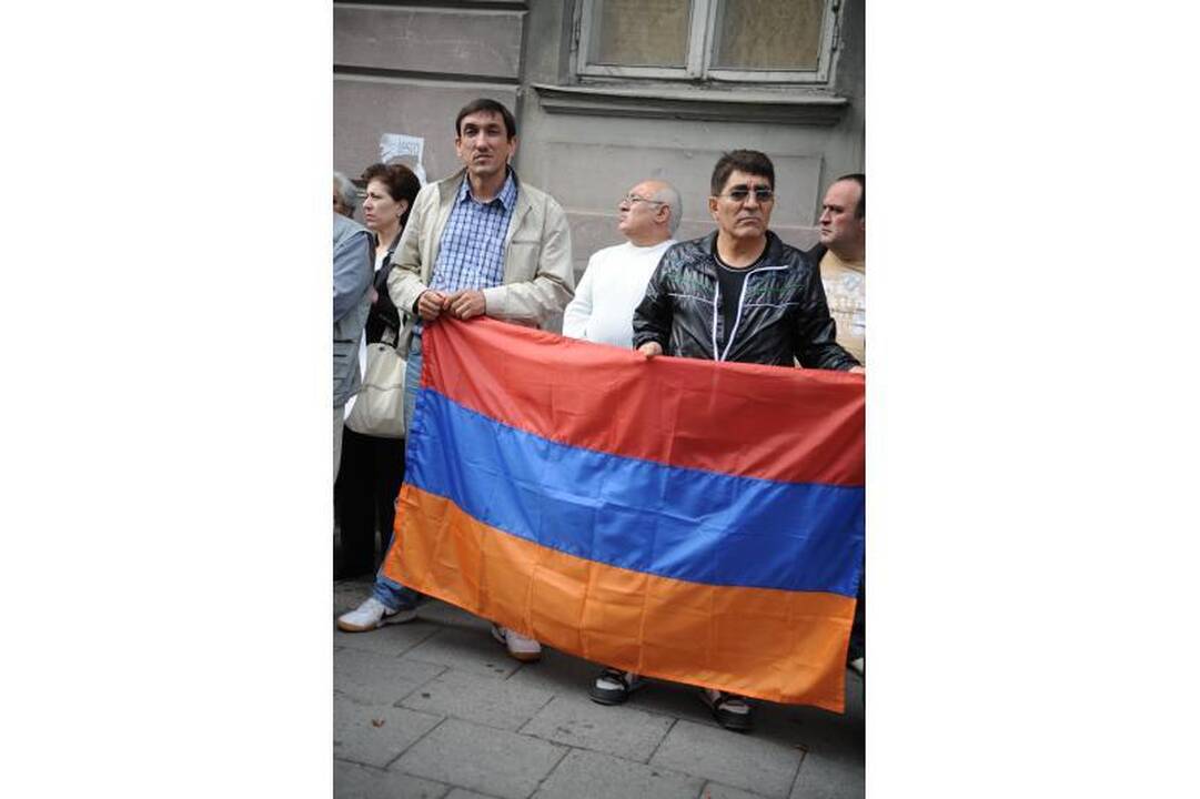 Sostinėje prie Vengrijos ambasados armėnų protestas