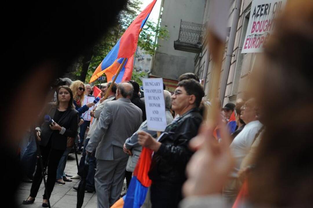 Sostinėje prie Vengrijos ambasados armėnų protestas