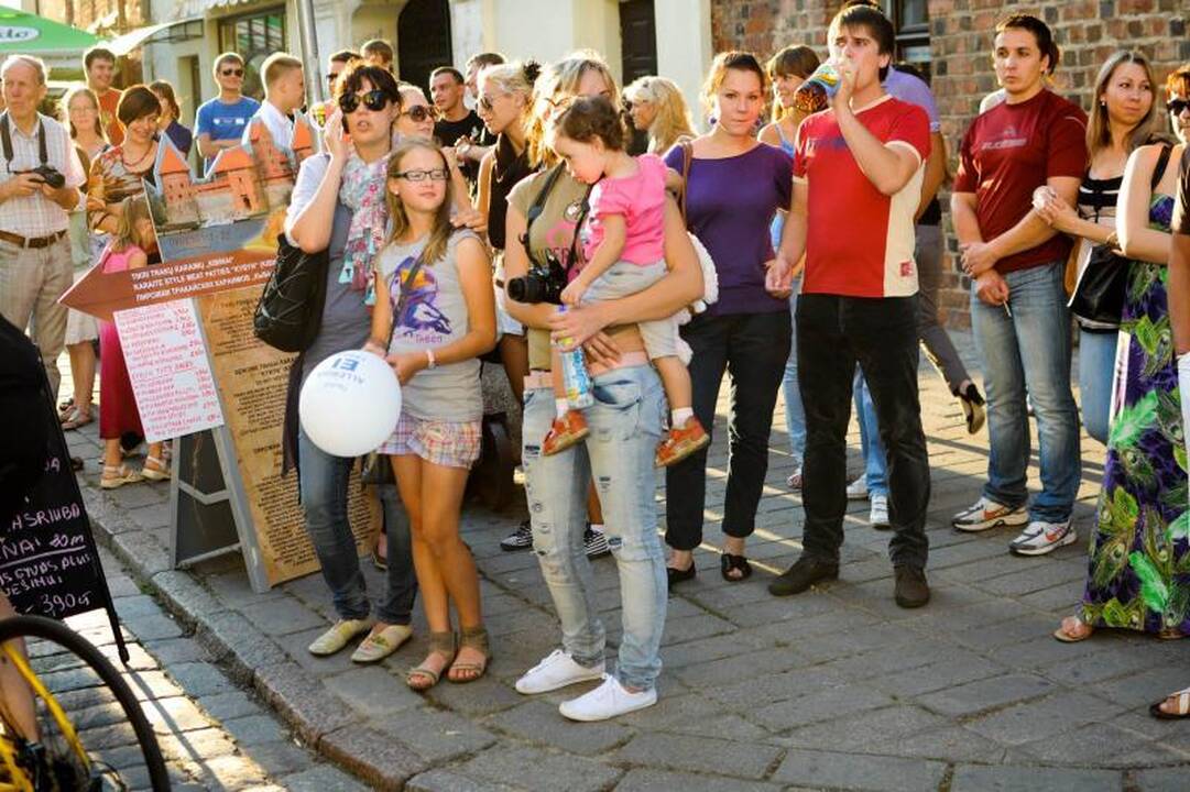 Kaune Vilniaus gatvė tapo barmenų išbandymo trasa 
