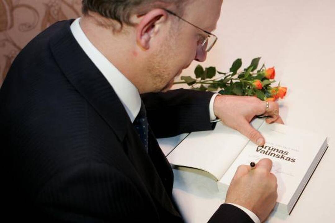 A.Valinskas pristatė pirmąją savo biografiją