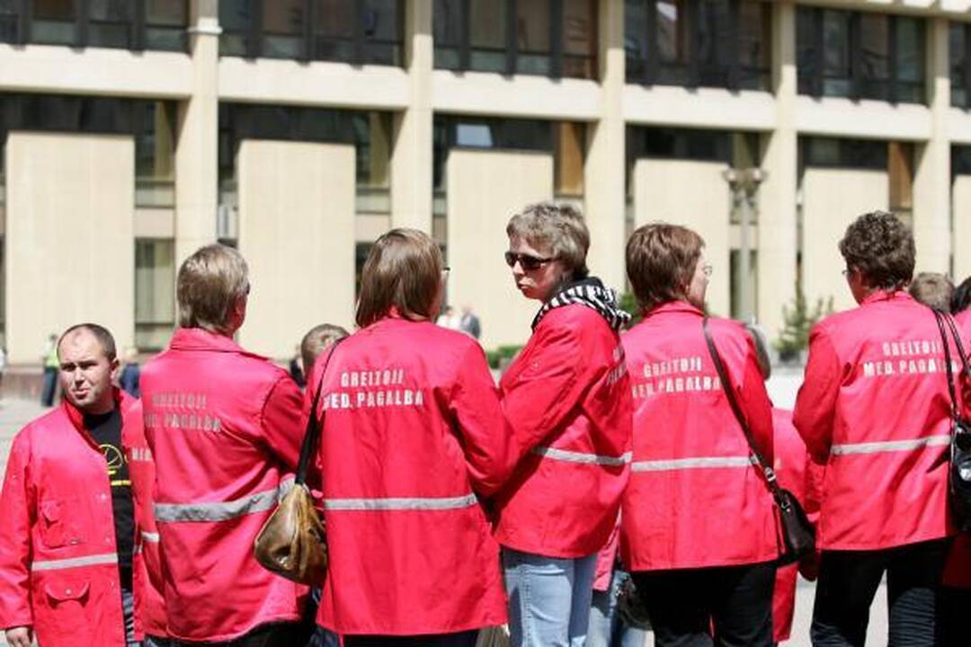 Medikai A.Čapliką pakrikštijo Daktaru Giljotinu