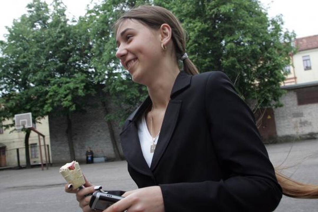 Į lietuvių kalbos egzaminą – be raminamųjų, bet su cigaretėmis