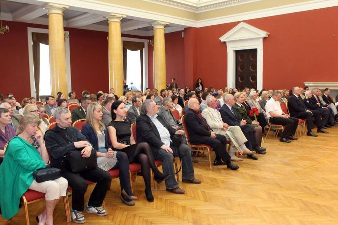 Į sostinę atvykęs Neringos meras pirmiausia vyko į kapines 