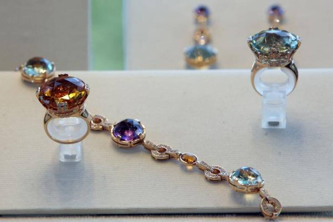 Pirmą kartą Lietuvoje - 50 mln. litų vertės BVLGARI kolekcija