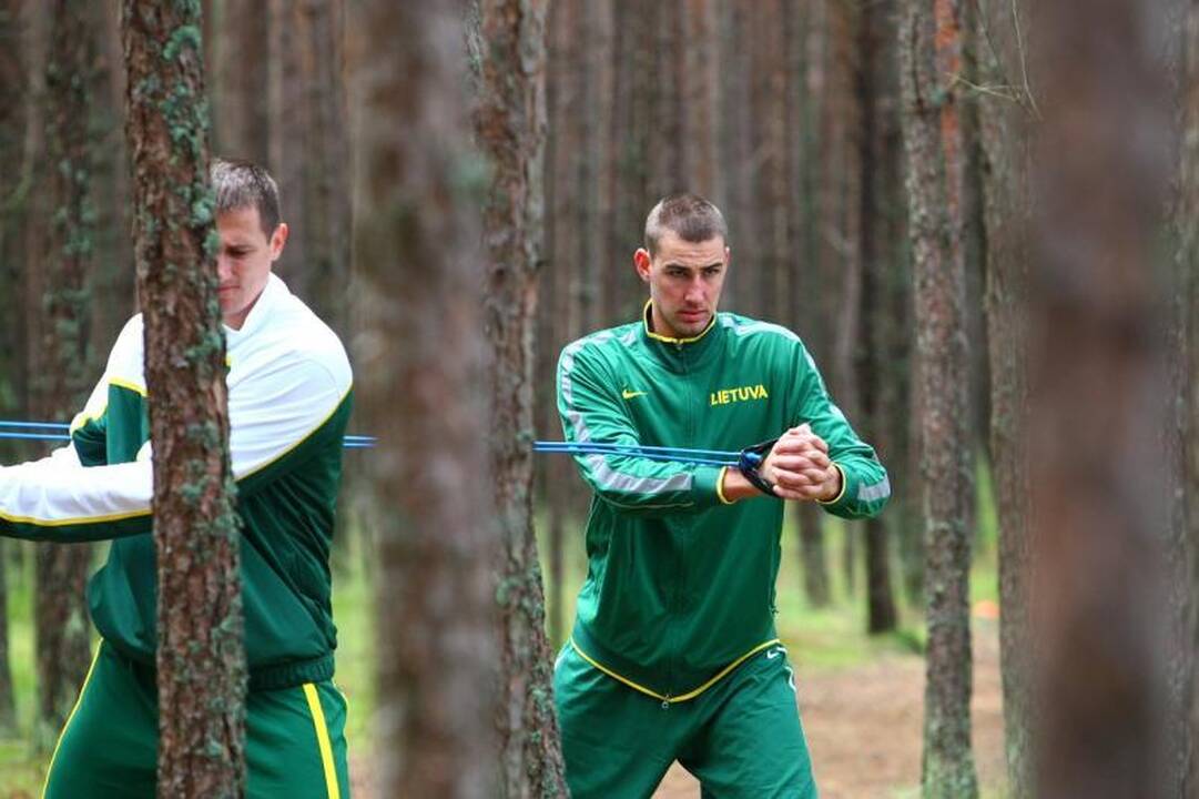 Po atrankos į olimpiadą pailsėję krepšininkai vėl pluša treniruotėse