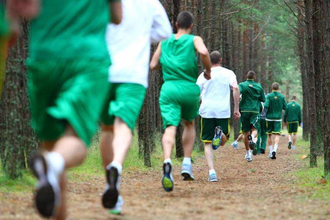 Po atrankos į olimpiadą pailsėję krepšininkai vėl pluša treniruotėse