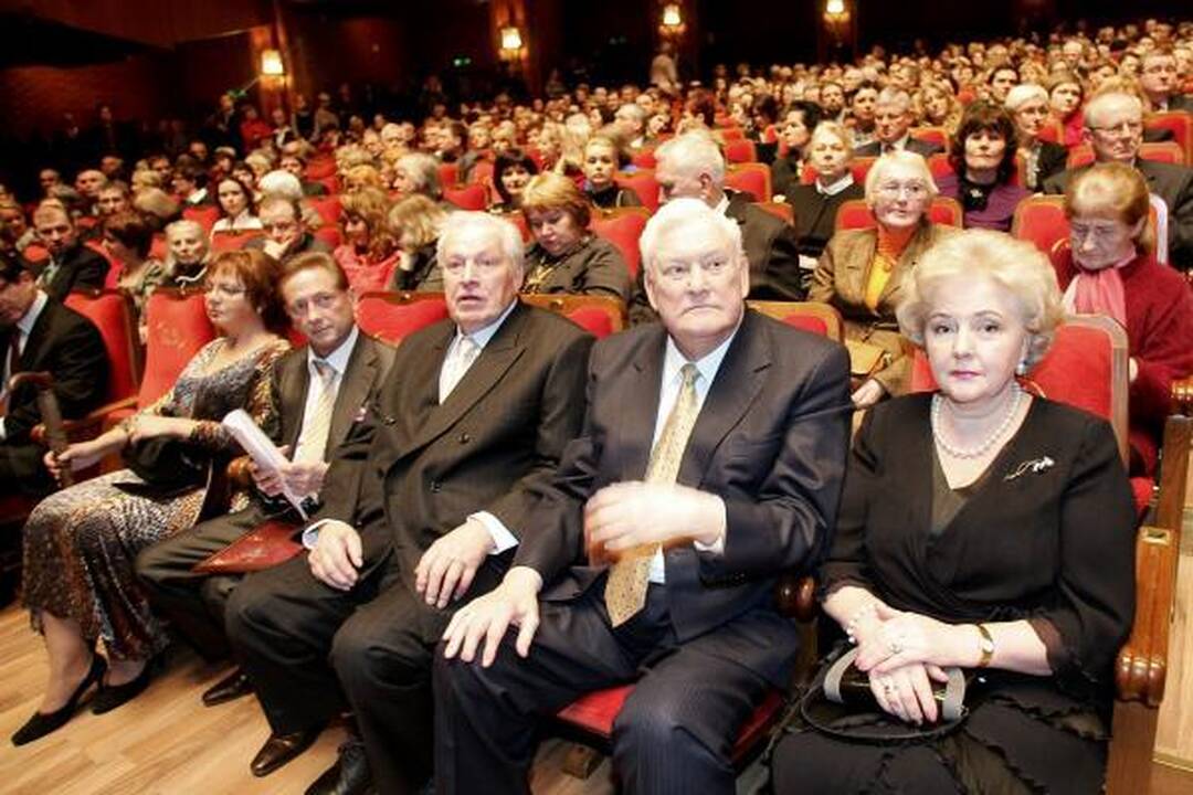 Po sunkios ligos mirė prezidentas A.Brazauskas (papildyta)