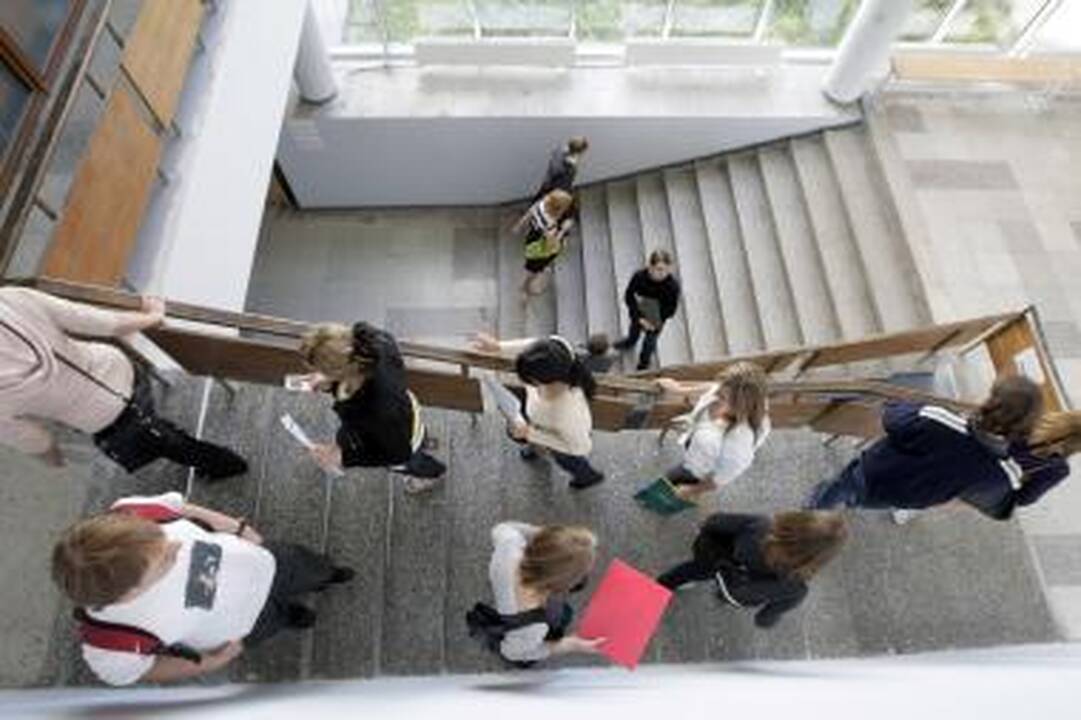 Studentai gali pretenduoti į papildomai teikiamas socialines stipendijas