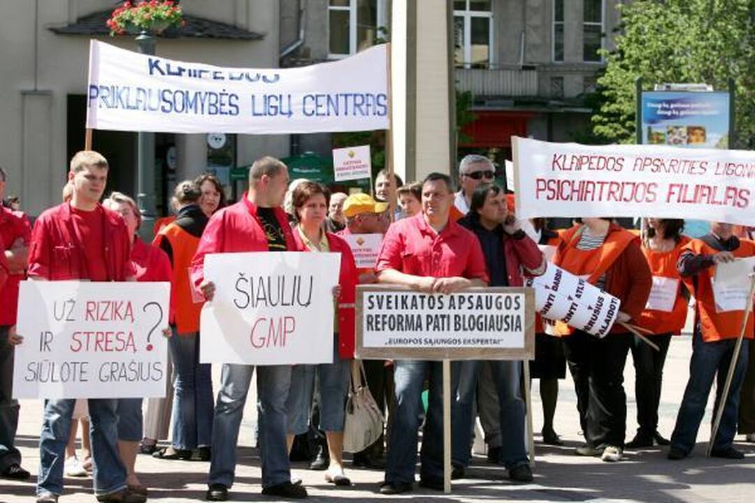 Medikai A.Čapliką pakrikštijo Daktaru Giljotinu