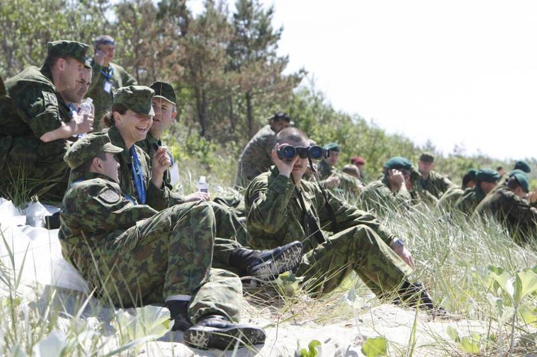 Pratybų metu jūroje aptikti ir sunaikinti tikri sprogmenys